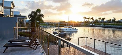 Hope Island Living with Mater Prize Home.